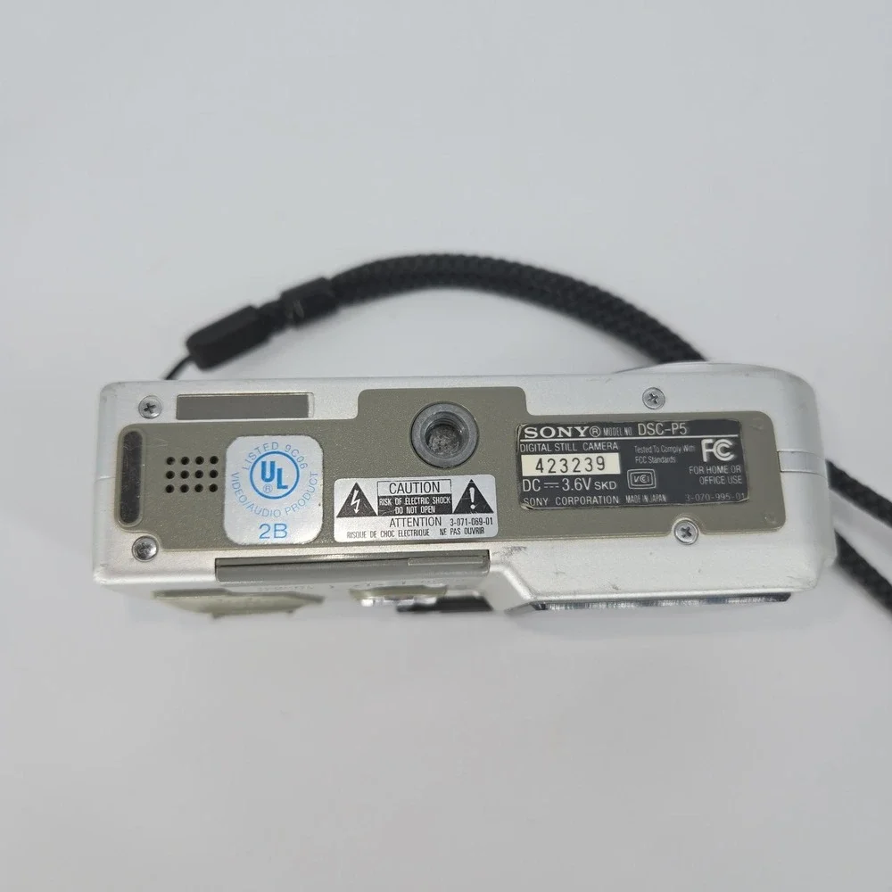 Sony Cyber-shot DSC-P5 3.2MP Digital Camera Japan 423239 6X Zoom Stick Untested